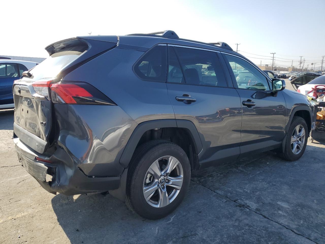2023 TOYOTA RAV4 XLE VIN:2T3W1RFV8PC240208