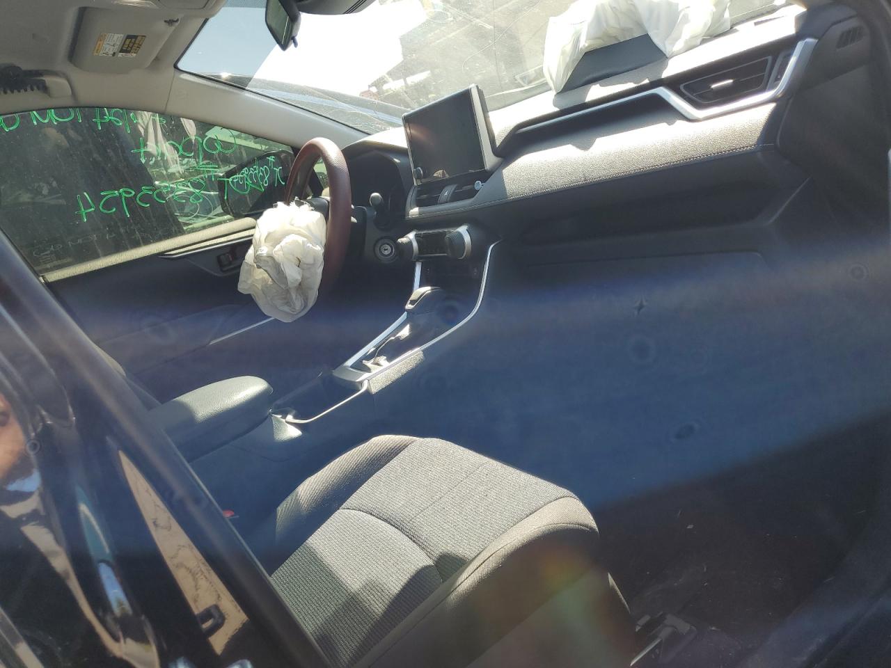 2024 TOYOTA RAV4 LE VIN:JTMK1RFV8RD121085