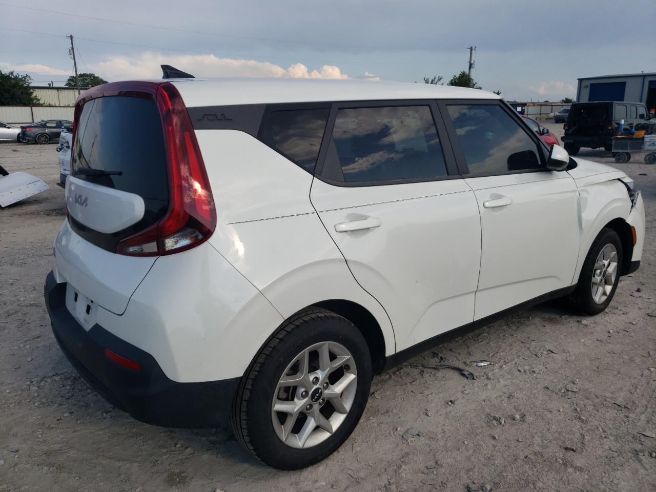 2022 KIA SOUL LX VIN:KNDJ23AU8N7180084