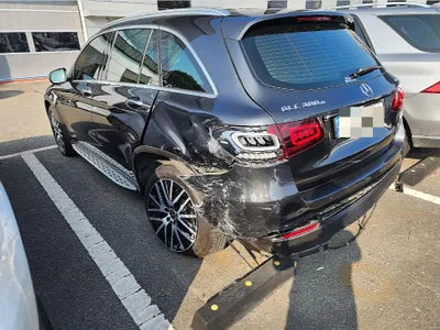 2021 Mercedes-Benz GLC 300 VIN: