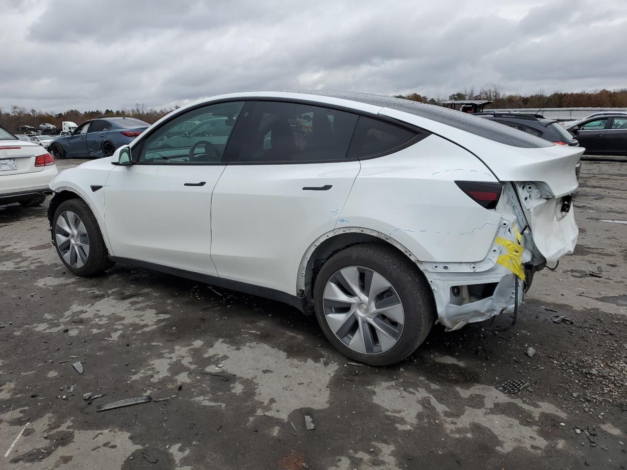 2022 TESLA MODEL Y  VIN:7SAYGDEE7NA018739