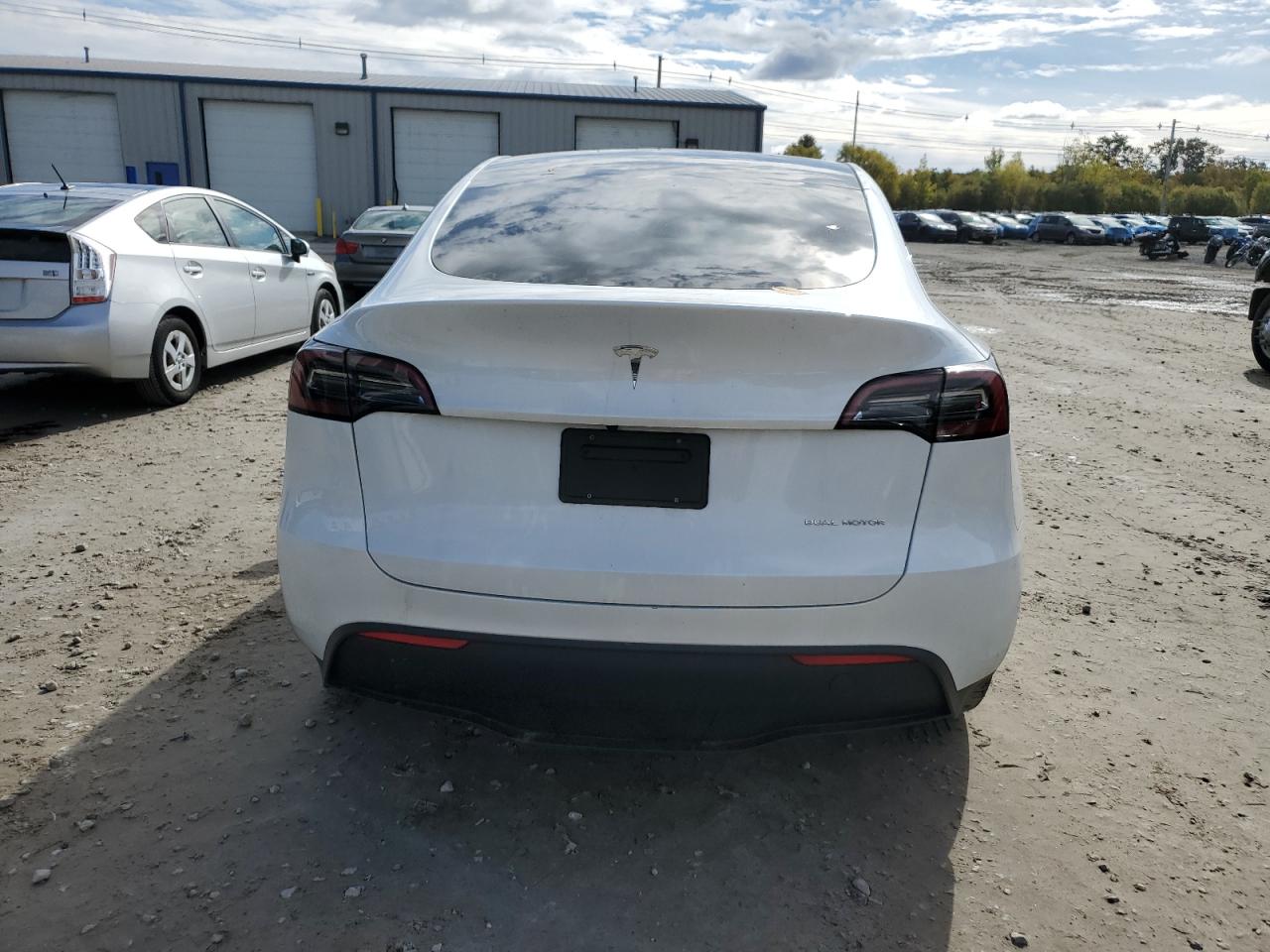 2023 TESLA MODEL Y  VIN:7SAYGDEE6PA077249