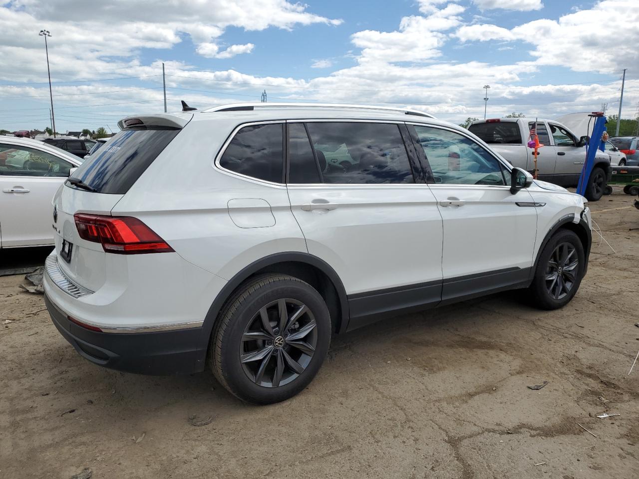 2023 VOLKSWAGEN TIGUAN SE VIN:3VV3B7AX9PM095517