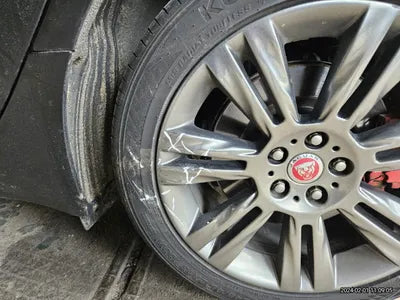 2016 Jaguar XF VIN: