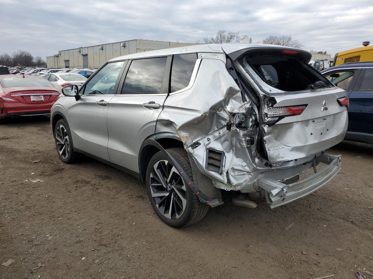 2022 MITSUBISHI OUTLANDER SE VIN:JA4J4UA88NZ048783