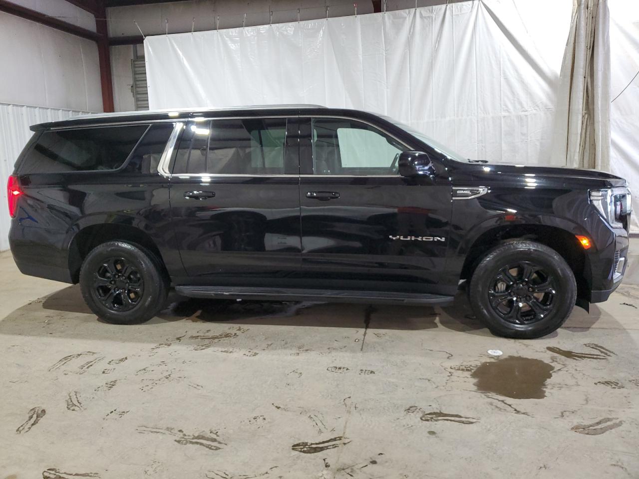 2022 GMC YUKON XL K1500 SLE VIN:1GKS2FED2NR288015