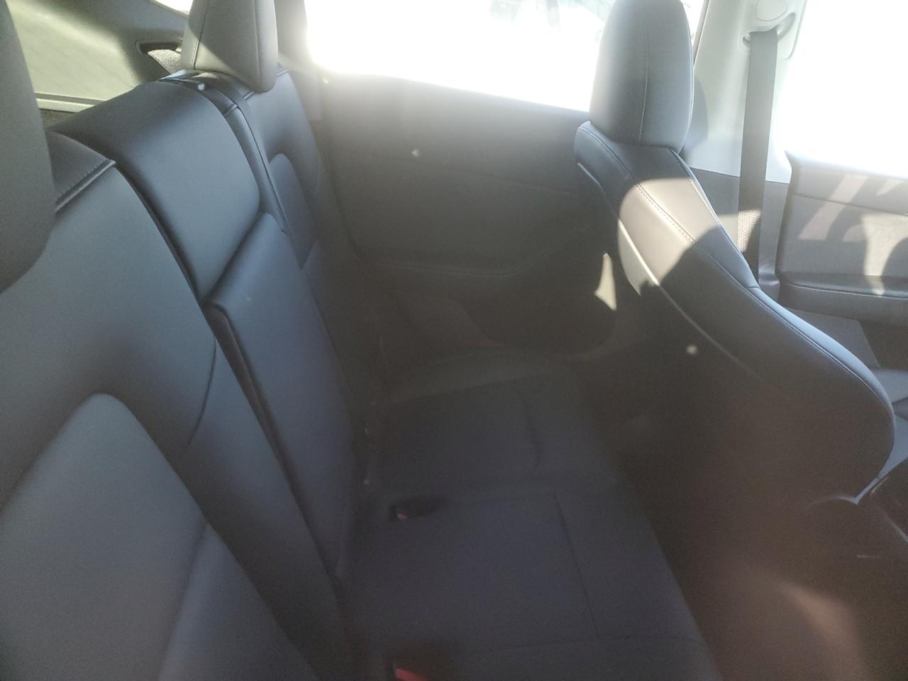 2024 TESLA MODEL Y  VIN:7SAYGDEE1RA260769