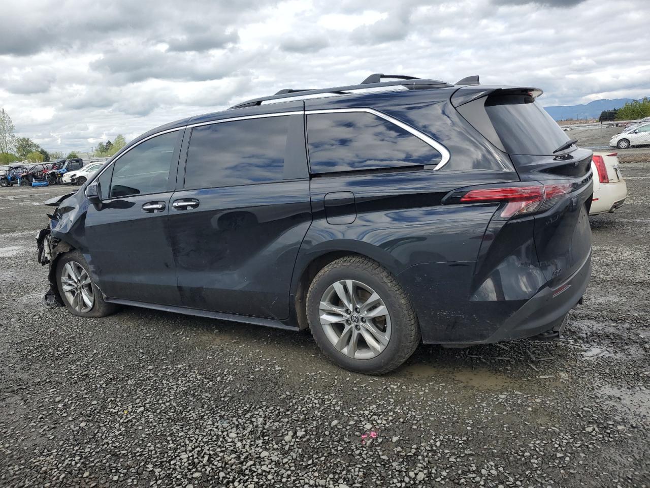 2022 TOYOTA SIENNA XLE VIN:5TDASKFC7NS057392