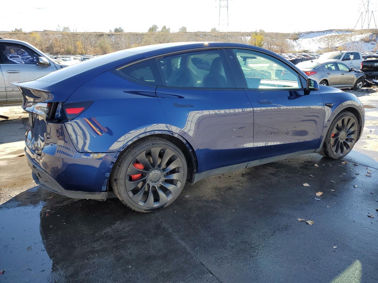 2022 TESLA MODEL Y  VIN:7SAYGDEF1NF405525