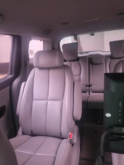 2017 Kia Carnival VIN: