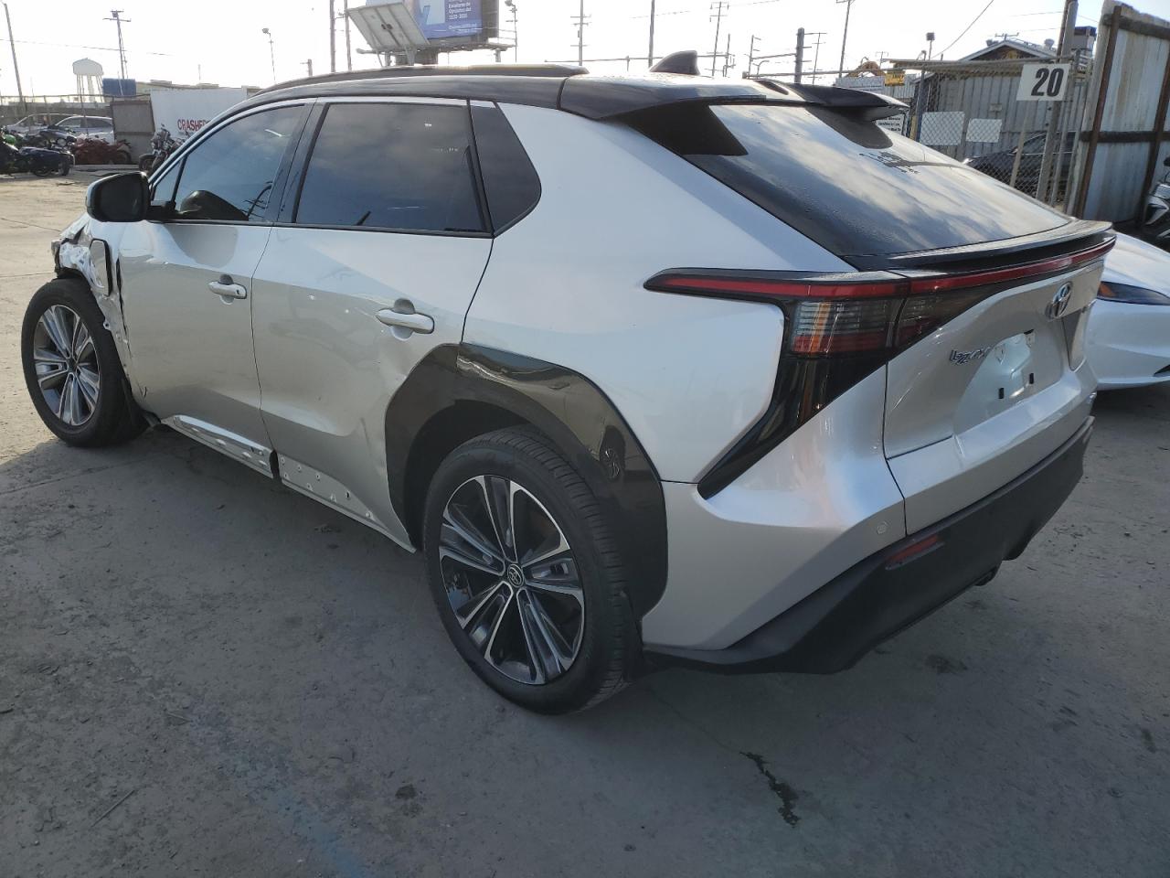 2023 TOYOTA BZ4X XLE VIN:JTMABACA7PA025037