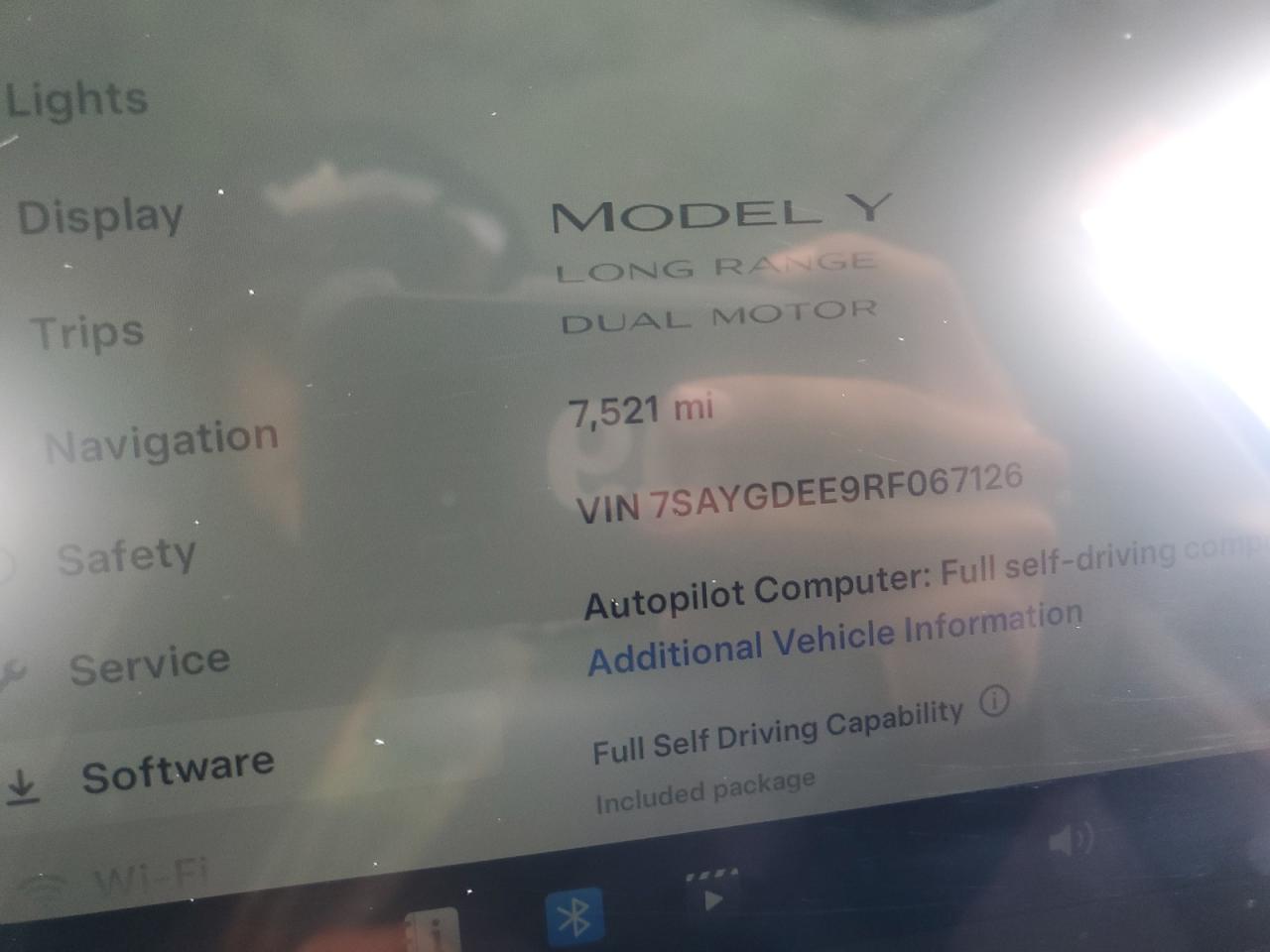 2024 TESLA MODEL Y  VIN:7SAYGDEE9RF067126