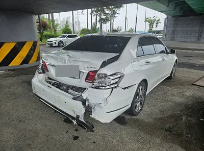 2016 Mercedes-Benz E 220 VIN: