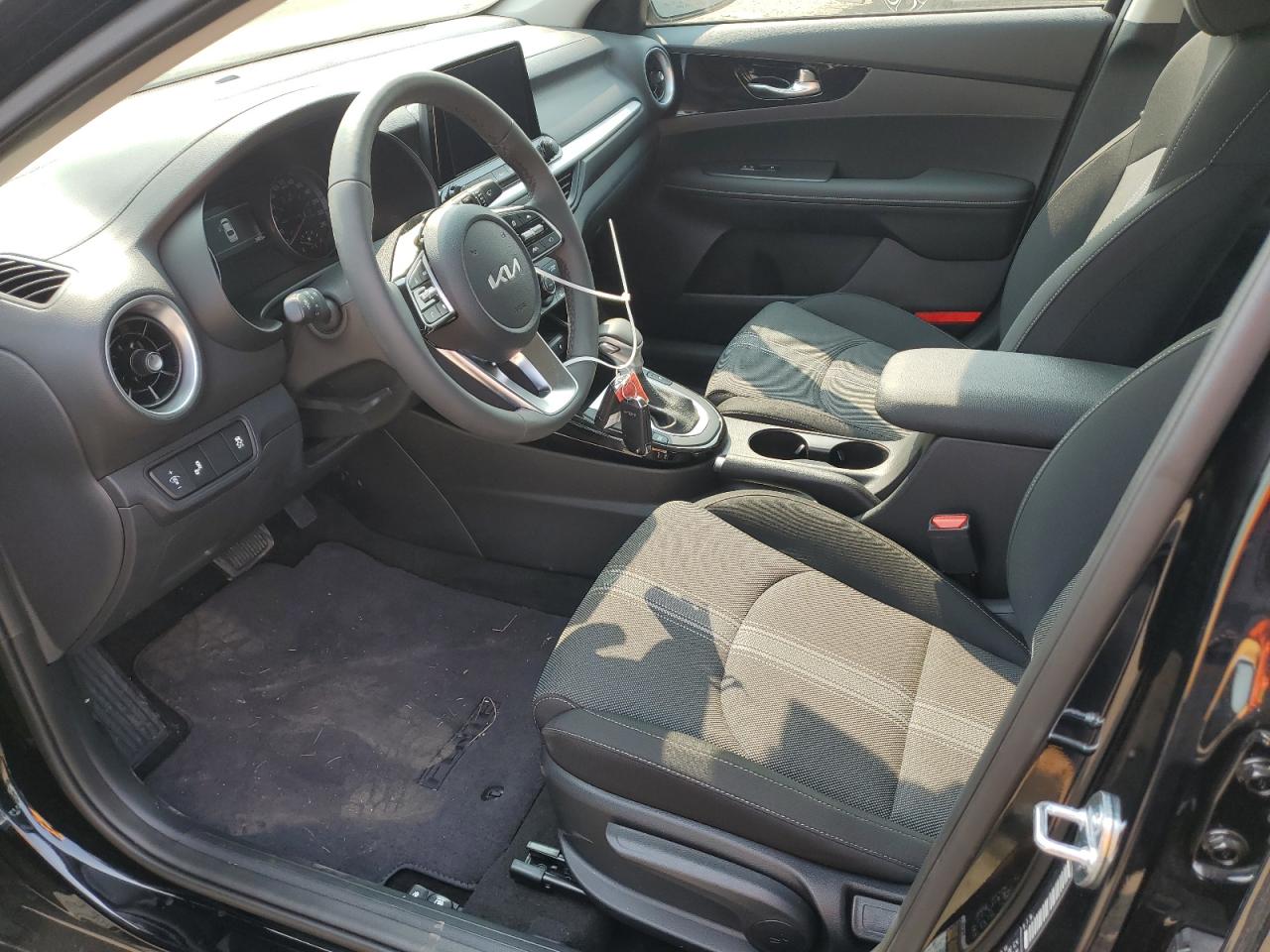 2024 KIA FORTE EX VIN:3KPF34ADXRE797825