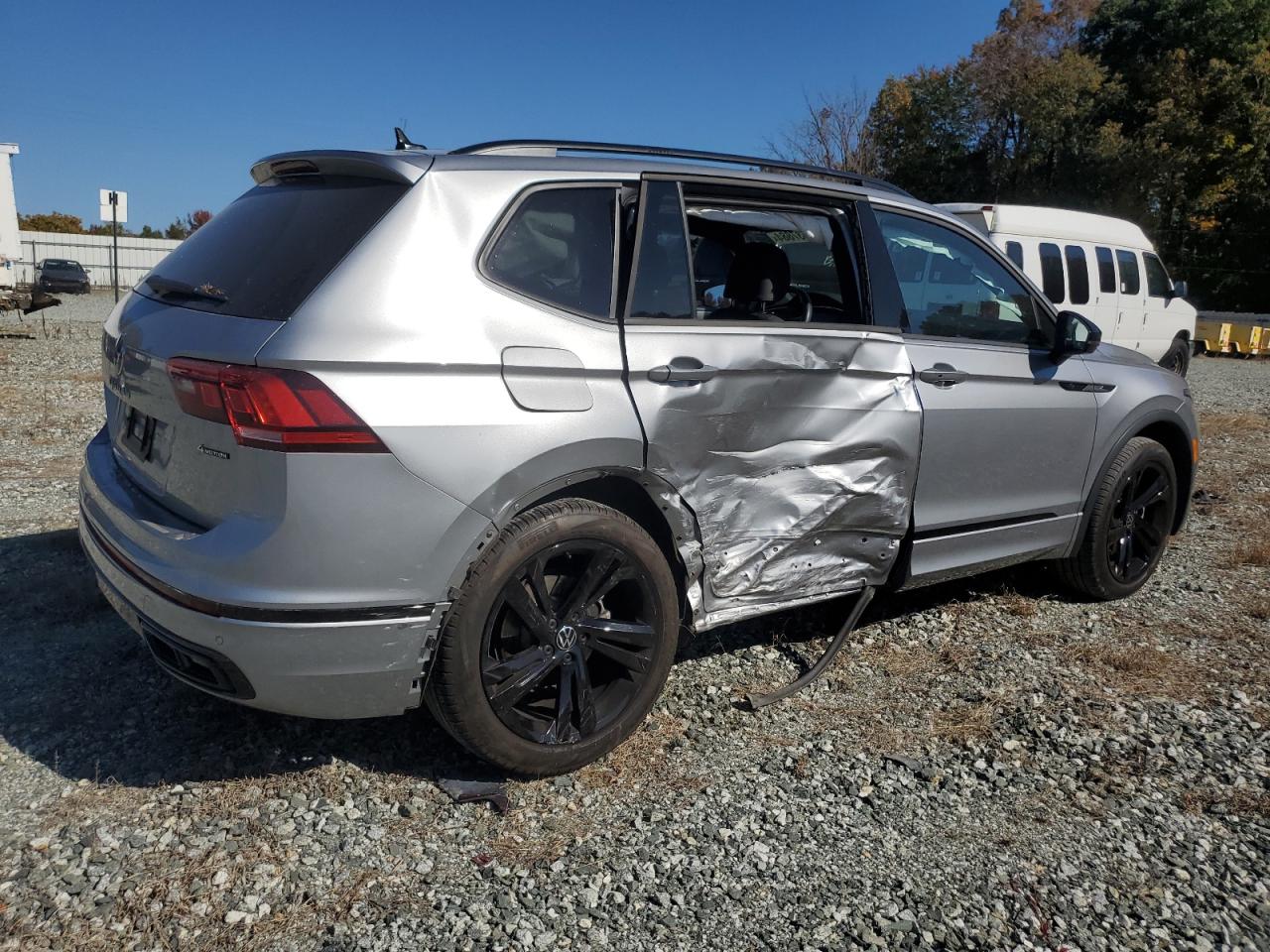 2023 VOLKSWAGEN TIGUAN SE R-LINE BLACK VIN:3VV8B7AXXPM002168
