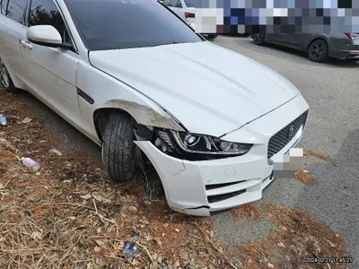 2016 Jaguar XE VIN: