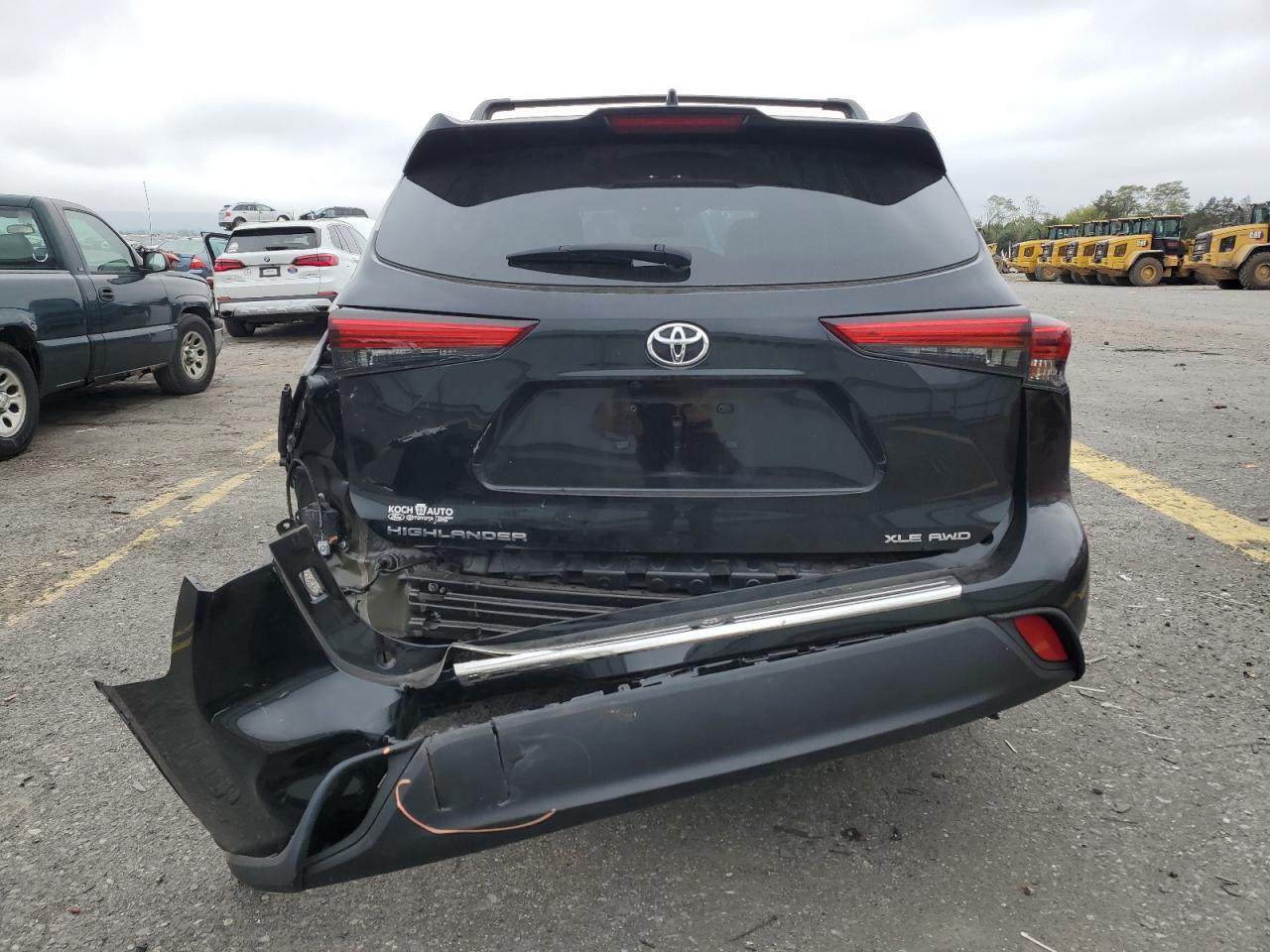 2022 TOYOTA HIGHLANDER XLE VIN:5TDGZRBH6NS591676