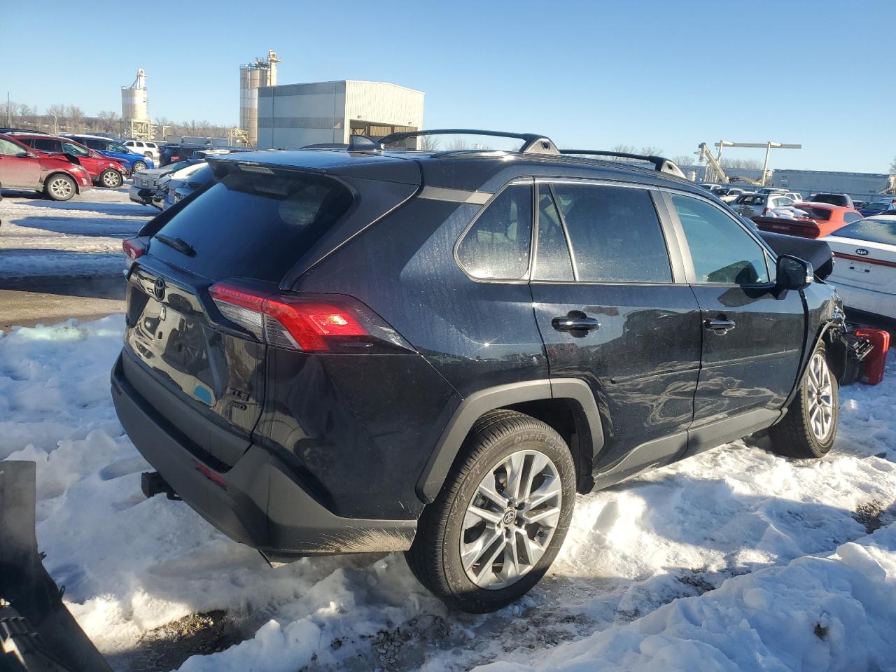 2024 TOYOTA RAV4 XLE PREMIUM VIN:2T3A1RFV9RC403879
