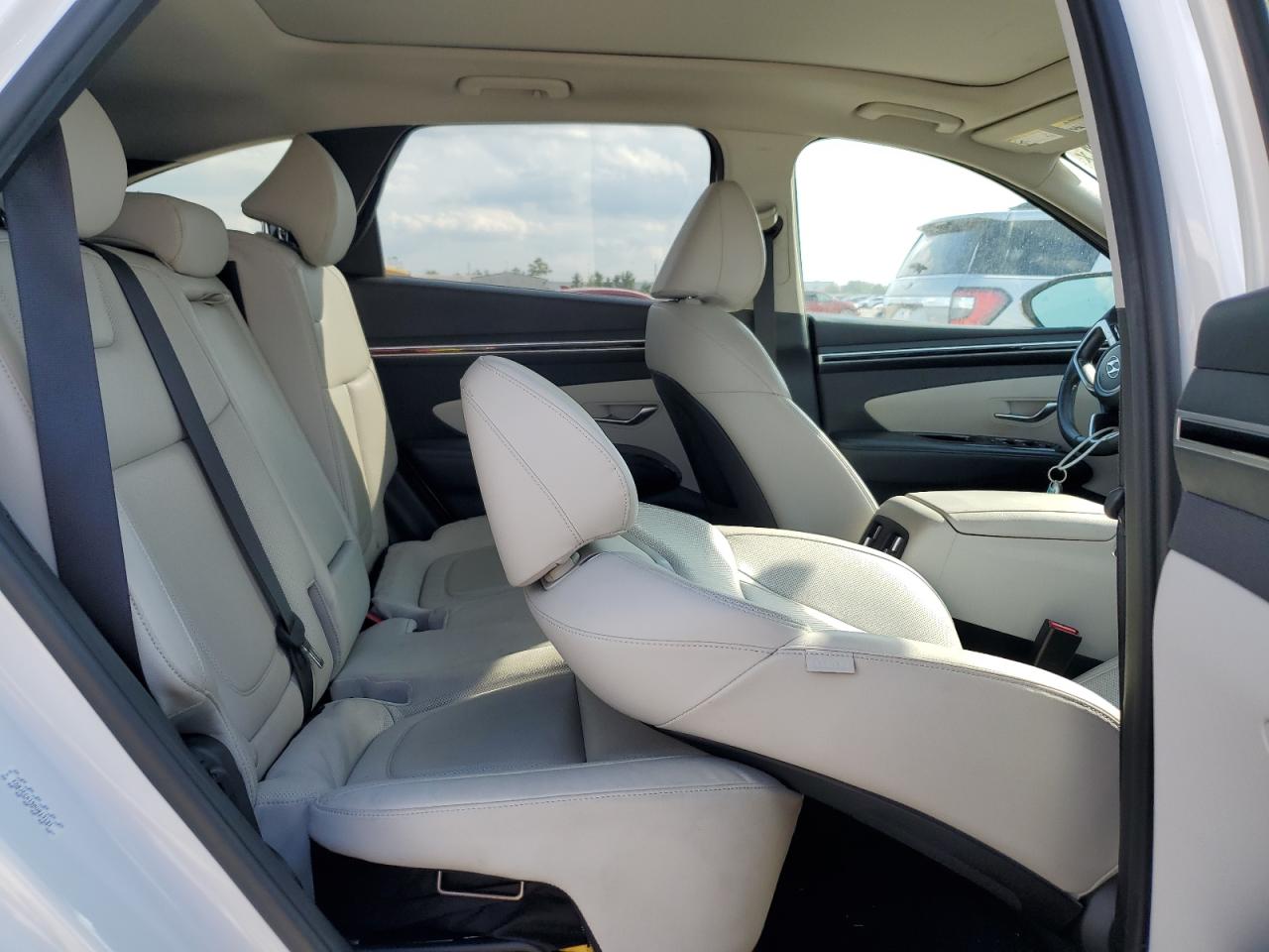 2022 HYUNDAI TUCSON LIMITED VIN:KM8JECA19NU013131