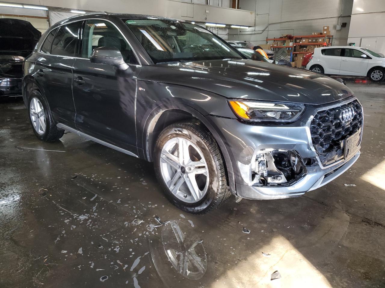 2024 AUDI Q5 E PREMIUM PLUS 55 VIN:WA1E2AFY9R2040284
