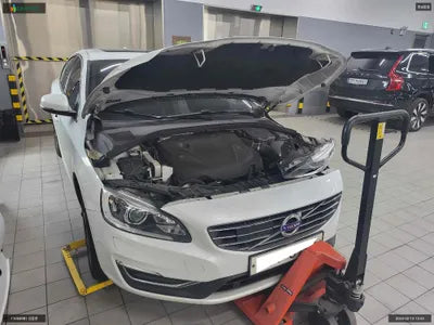 2018 Volvo S60 YV1FS79B0J2468064 VIN:YV1FS79B0J2468064