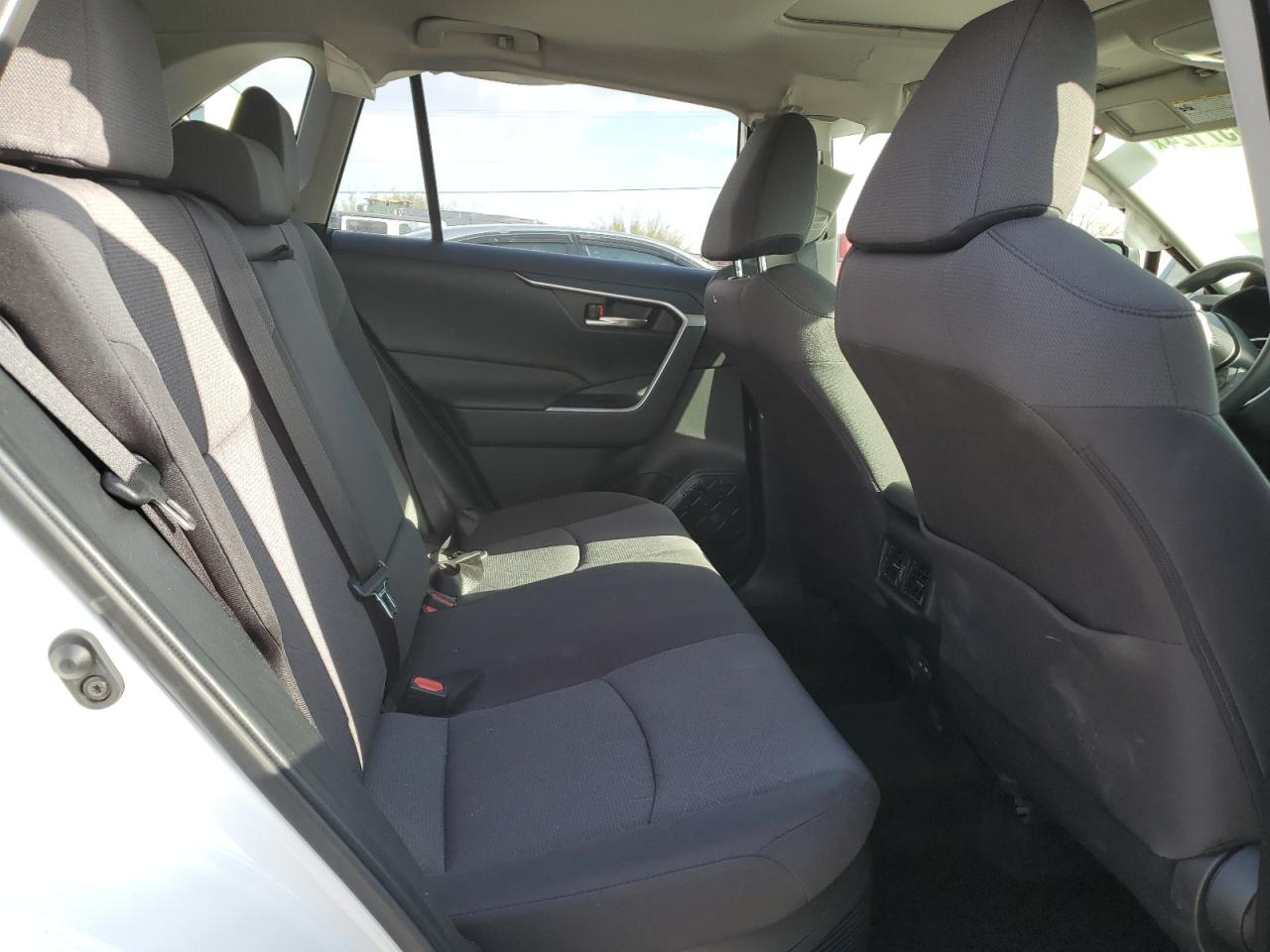 2023 TOYOTA RAV4 XLE VIN:JTMRWRFV2PD205738