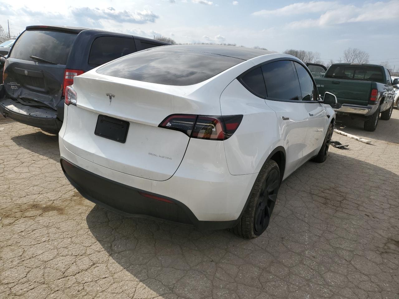 2023 TESLA MODEL Y  VIN:7SAYGDEE2PA119609