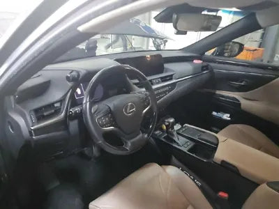 2018 Lexus ES 300 VIN: