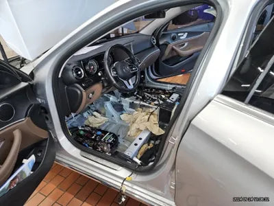 2019 Mercedes-Benz E 220 VIN: