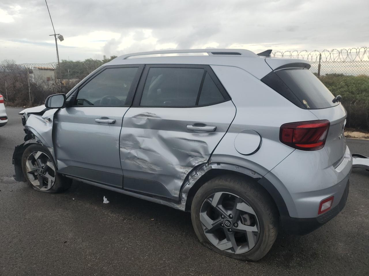 2022 HYUNDAI VENUE SEL VIN:KMHRC8A3XNU178175