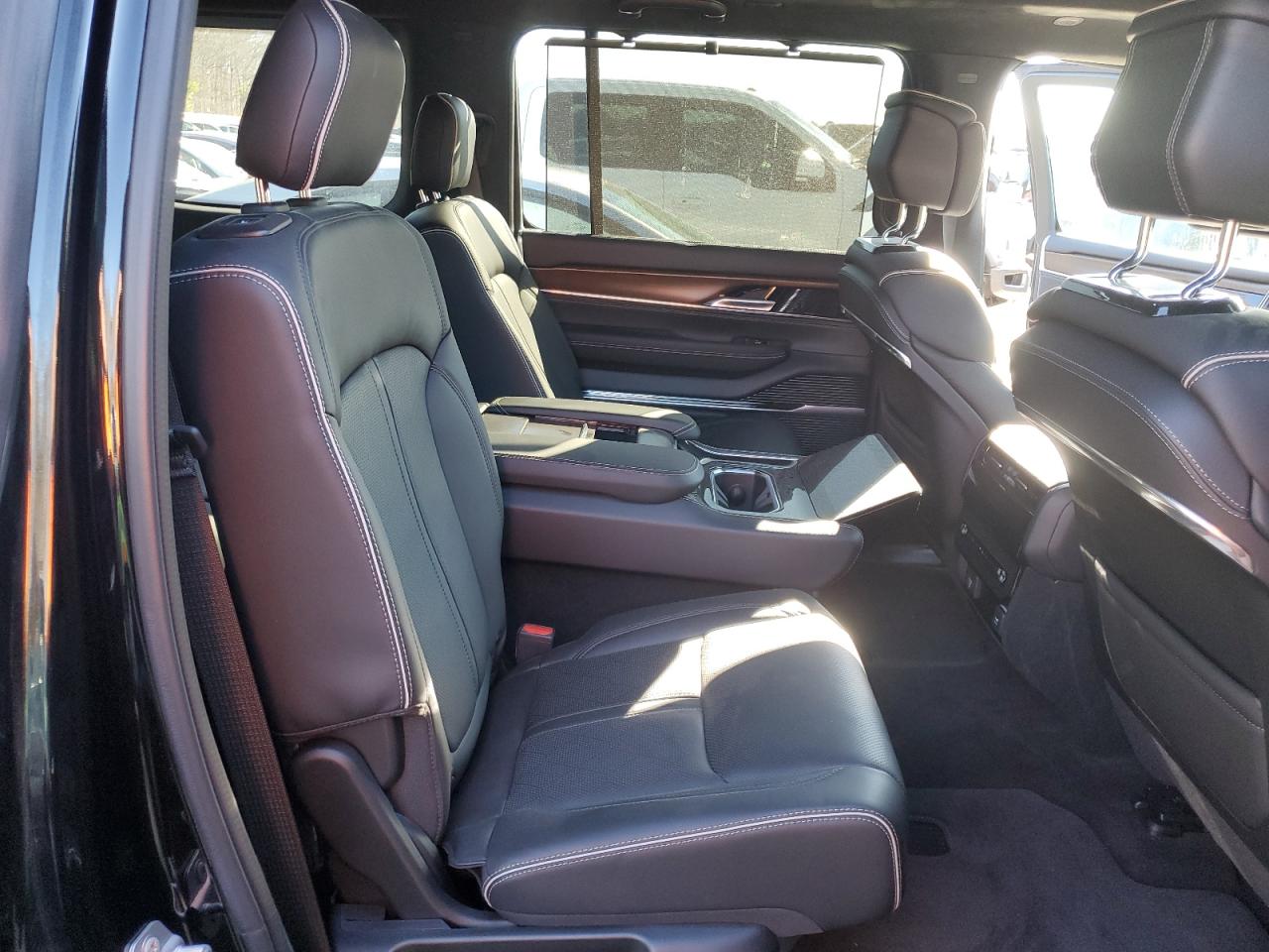 2022 JEEP GRAND WAGONEER SERIES II VIN:1C4SJVFJ3NS132278