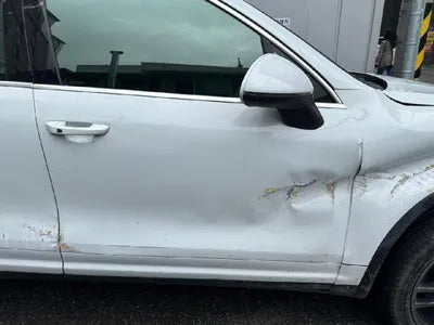 2015 Porsche Cayenne VIN: