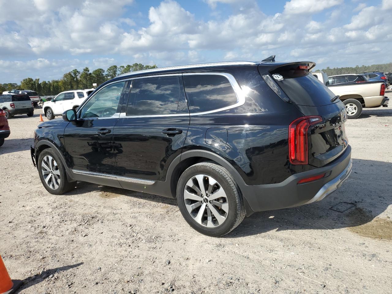 2022 KIA TELLURIDE EX VIN:5XYP34HC3NG271079