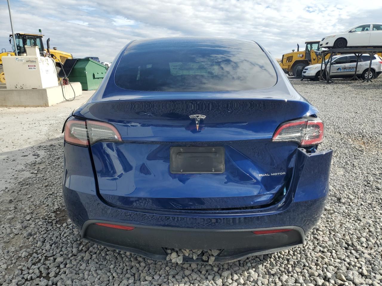 2024 TESLA MODEL Y  VIN:7SAYGDEE6RA225970