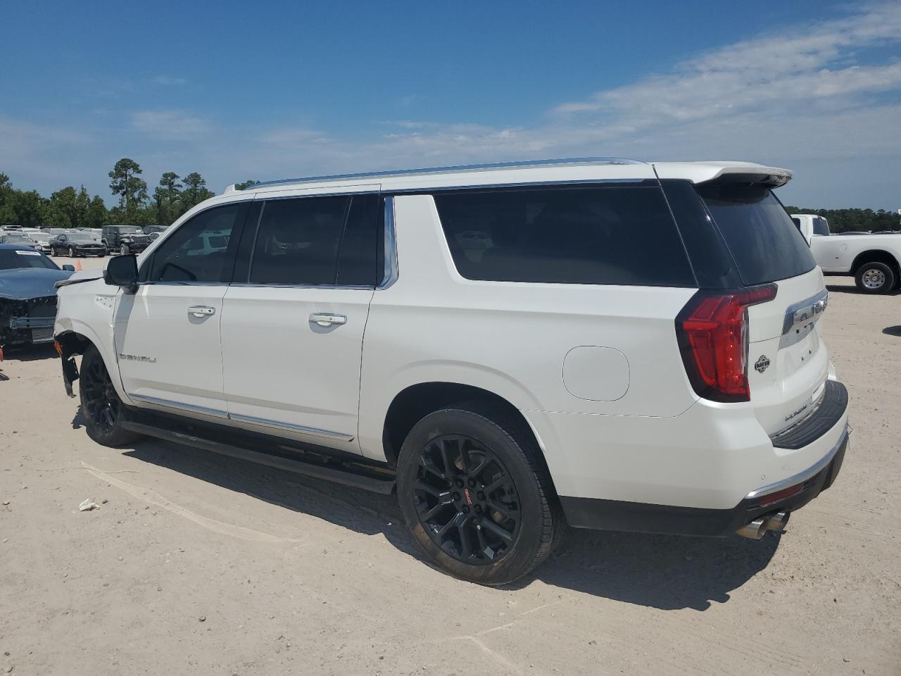 2022 GMC YUKON XL DENALI VIN:1GKS2JKL5NR326464