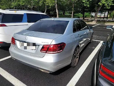 2016 Mercedes-Benz E 220 VIN: