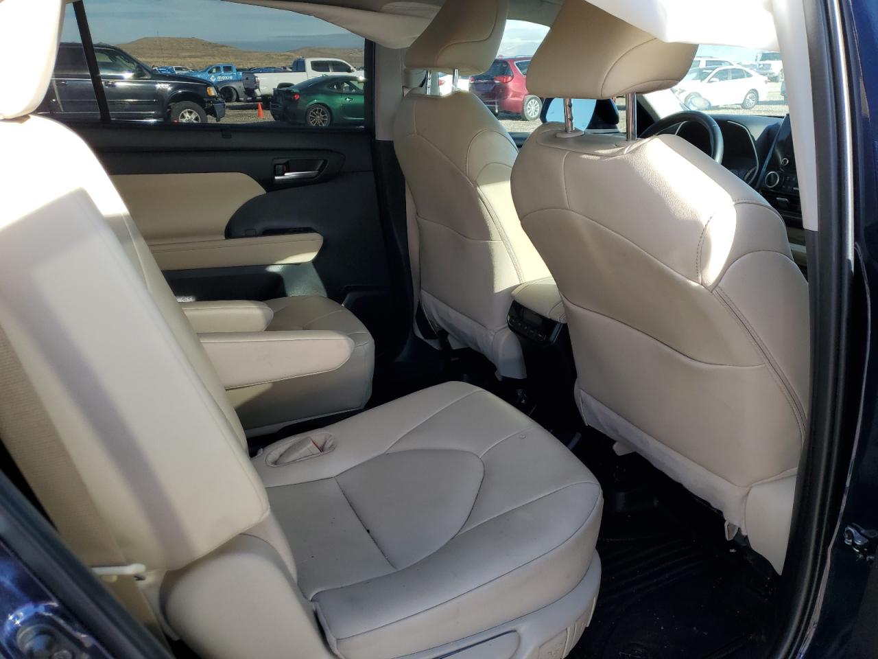 2024 TOYOTA HIGHLANDER LE VIN:5TDKDRBH7RS530691