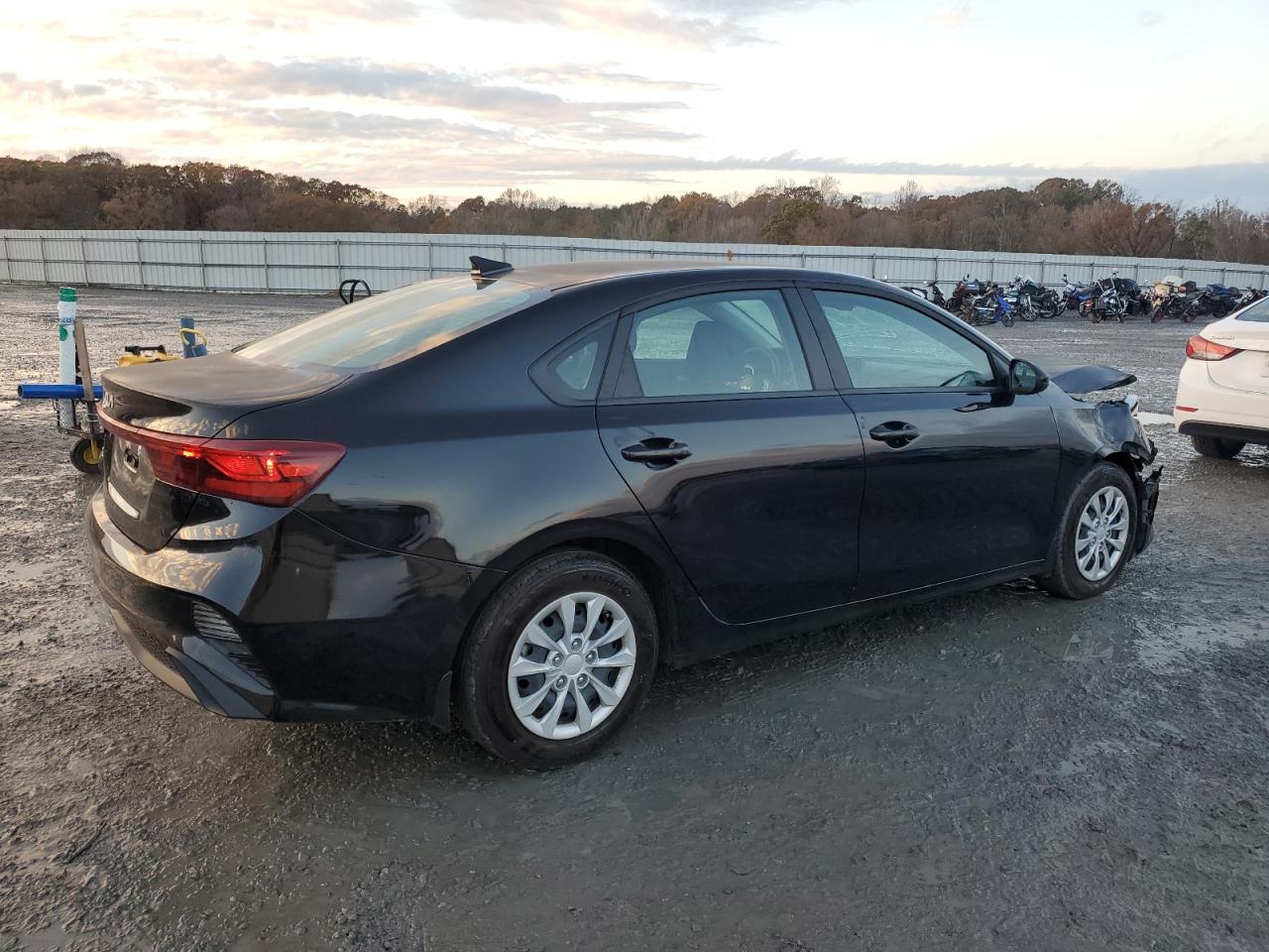 2024 KIA FORTE LX VIN:3KPF24AD0RE711988