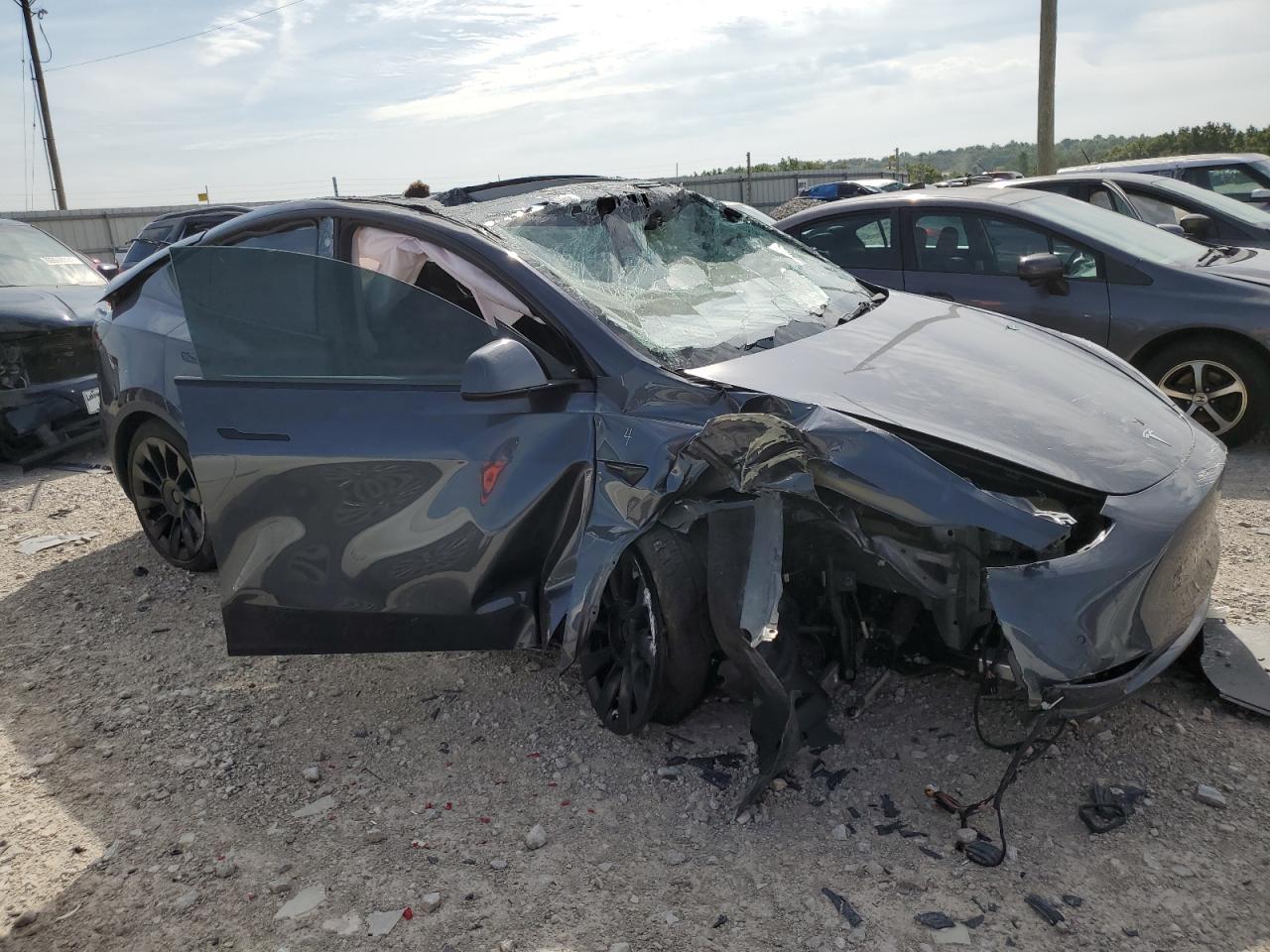2022 TESLA MODEL Y  VIN:7SAYGDEE4NA019623