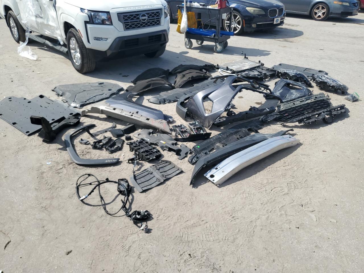 2023 TOYOTA RAV4 XLE PREMIUM VIN:2T3C1RFV8PC226067