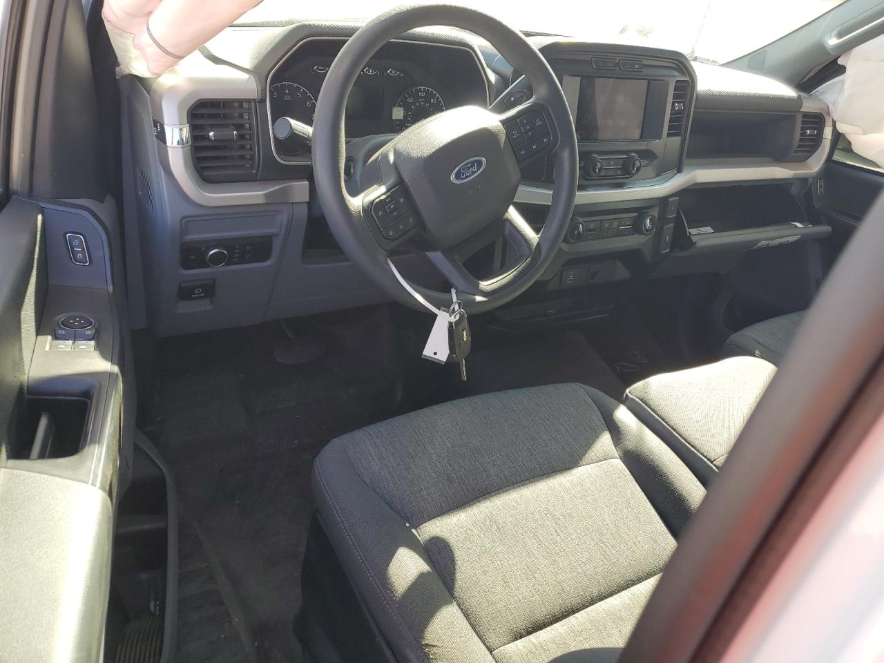 2023 FORD F150  VIN:1FTMF1CB6PKE57932