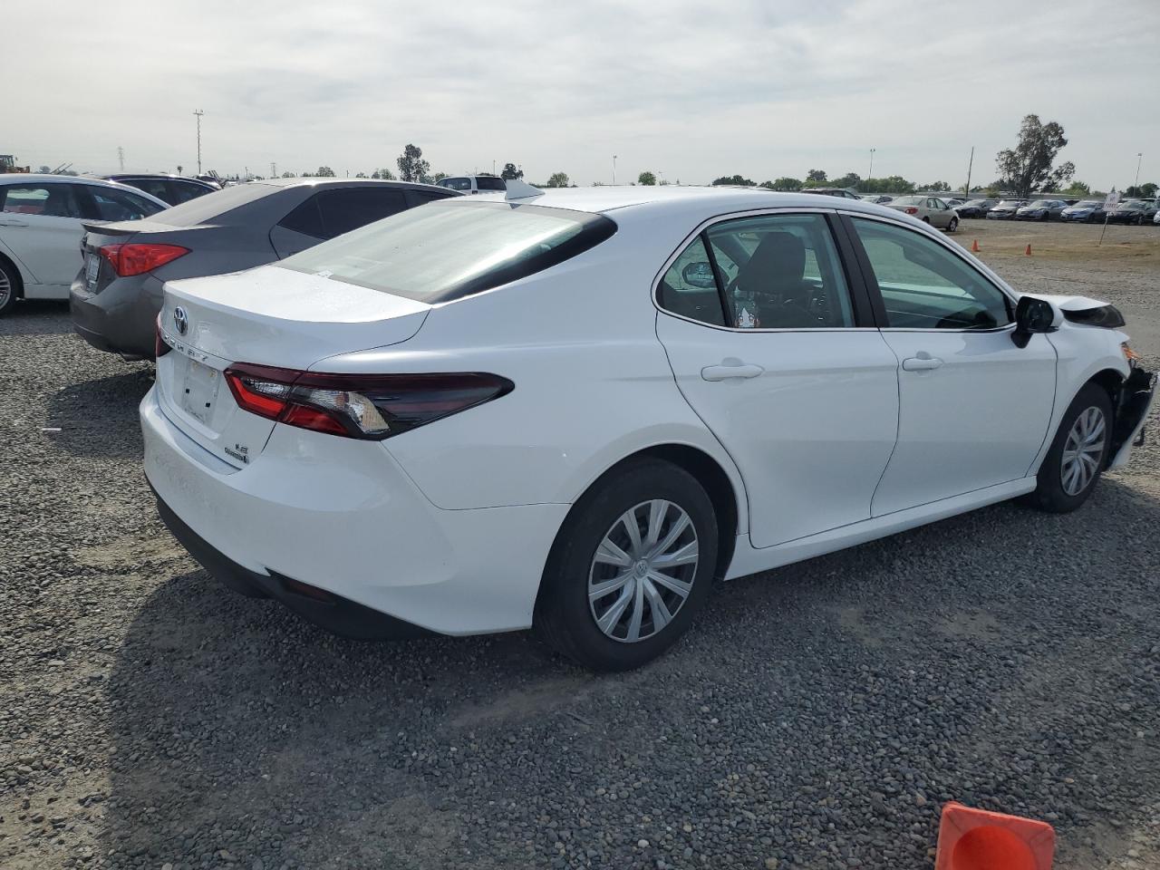 2022 TOYOTA CAMRY LE VIN:4T1C31AK5NU571392