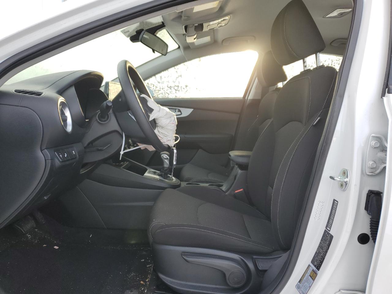 2023 KIA FORTE LX VIN:3KPF24AD5PE572325