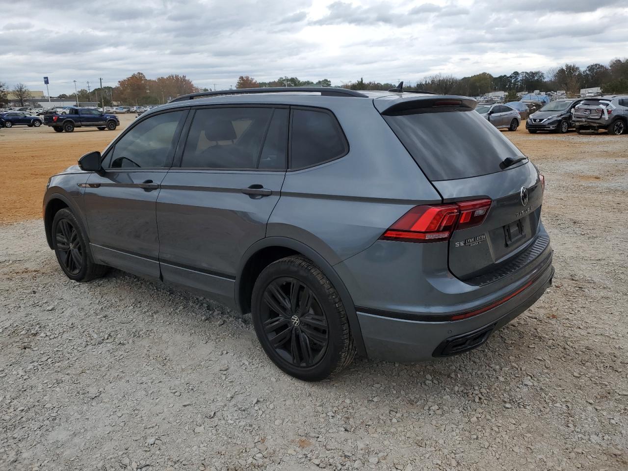 2022 VOLKSWAGEN TIGUAN SE R-LINE BLACK VIN:3VVCB7AX8NM143506