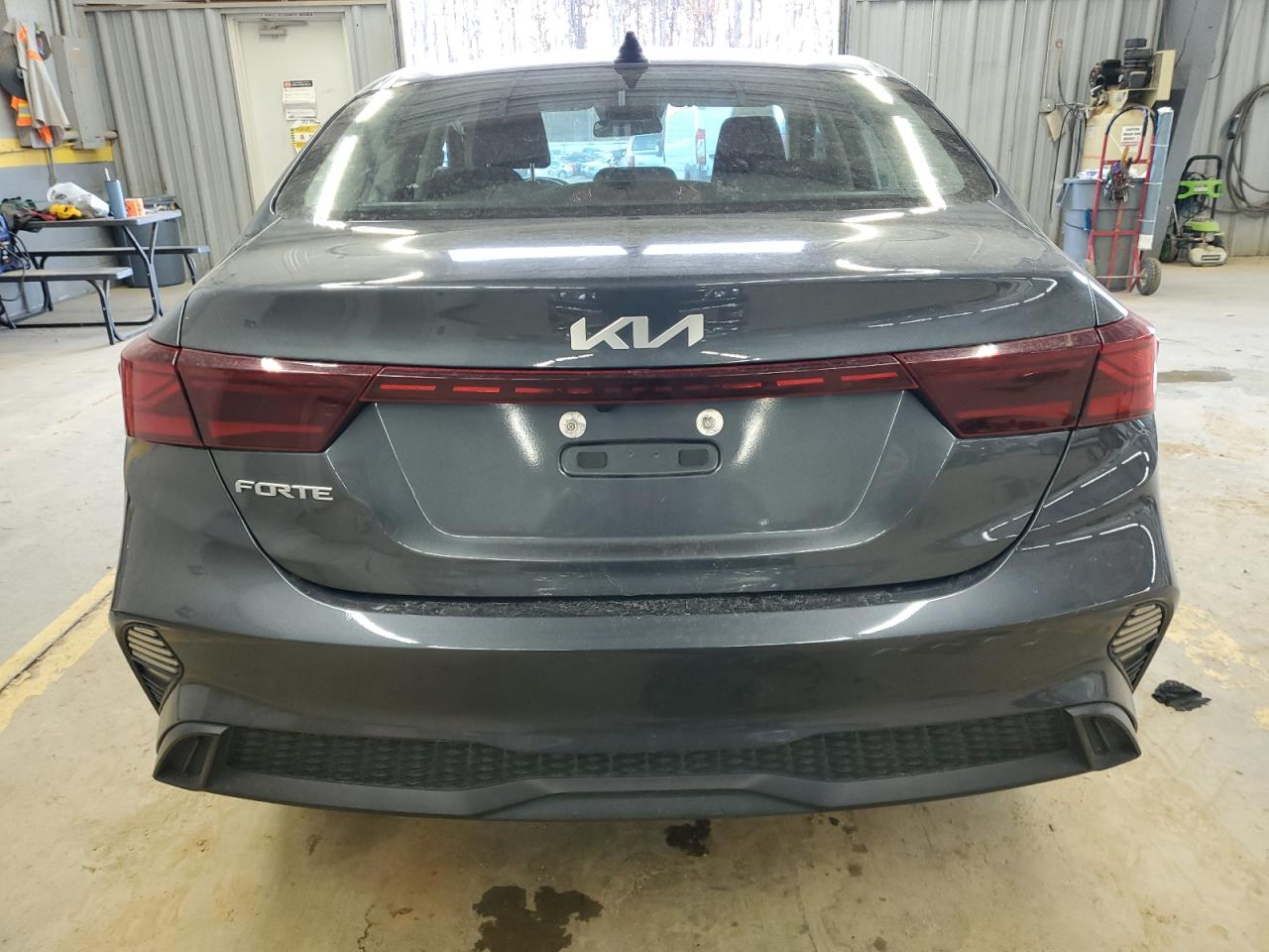 2022 KIA FORTE FE VIN:3KPF24AD4NE442596