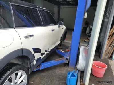 2016 MINI Clubman 246KMWMWLR9101G2B VIN:246KMWMWLR9101G2B