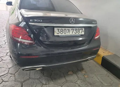 2019 Mercedes-Benz E 300 WDDZF4KB5KA683330 VIN:WDDZF4KB5KA683330