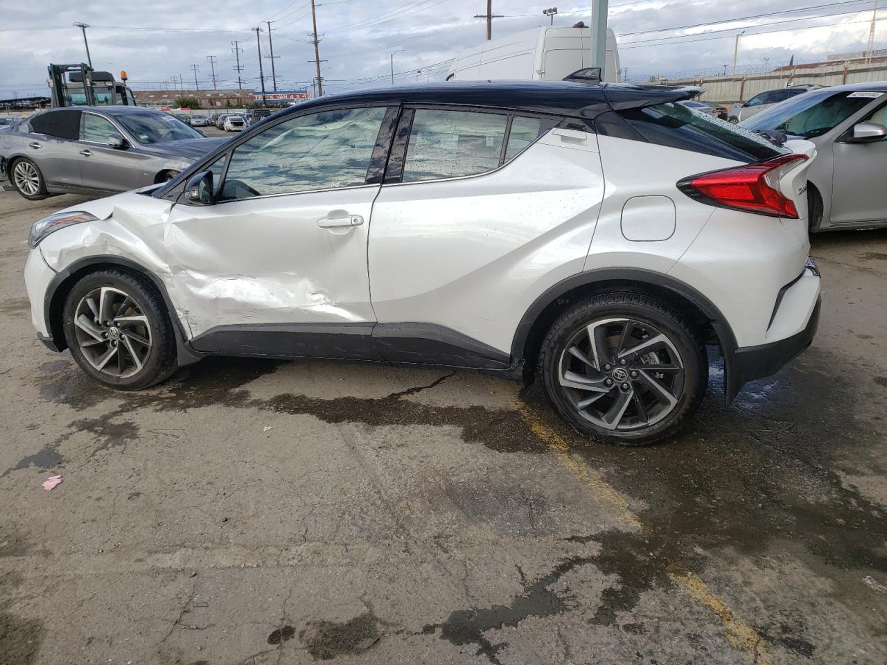 2022 TOYOTA C-HR XLE VIN:NMTKHMBX4NR147590