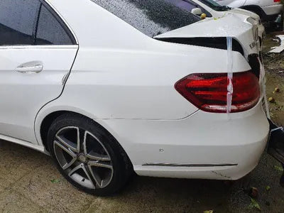 2015 Mercedes-Benz E 300 VIN: