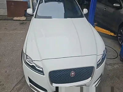 2019 Jaguar XF VIN: